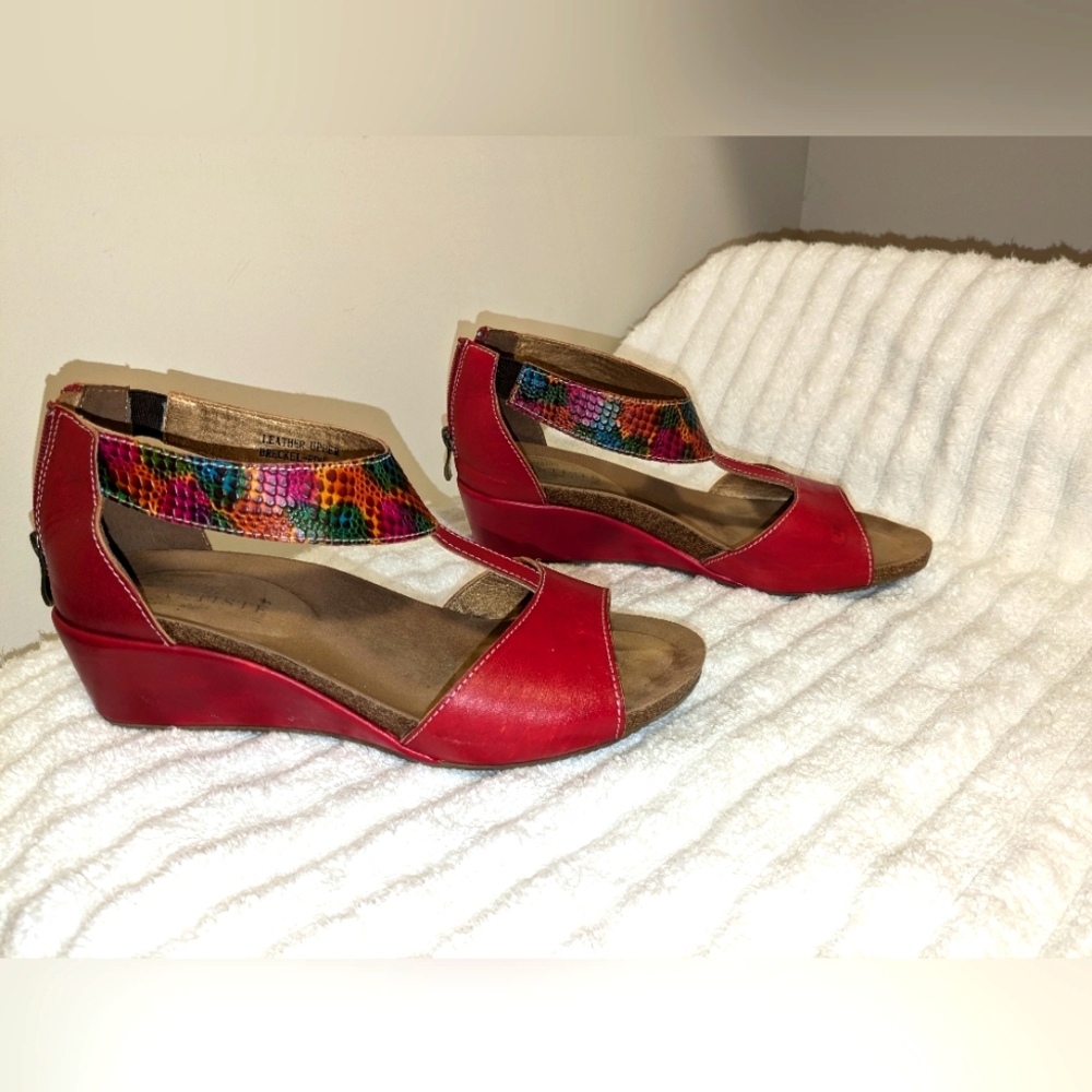 L'artiste by Spring Step shoes Genuine Leather Wedge sz 41 10